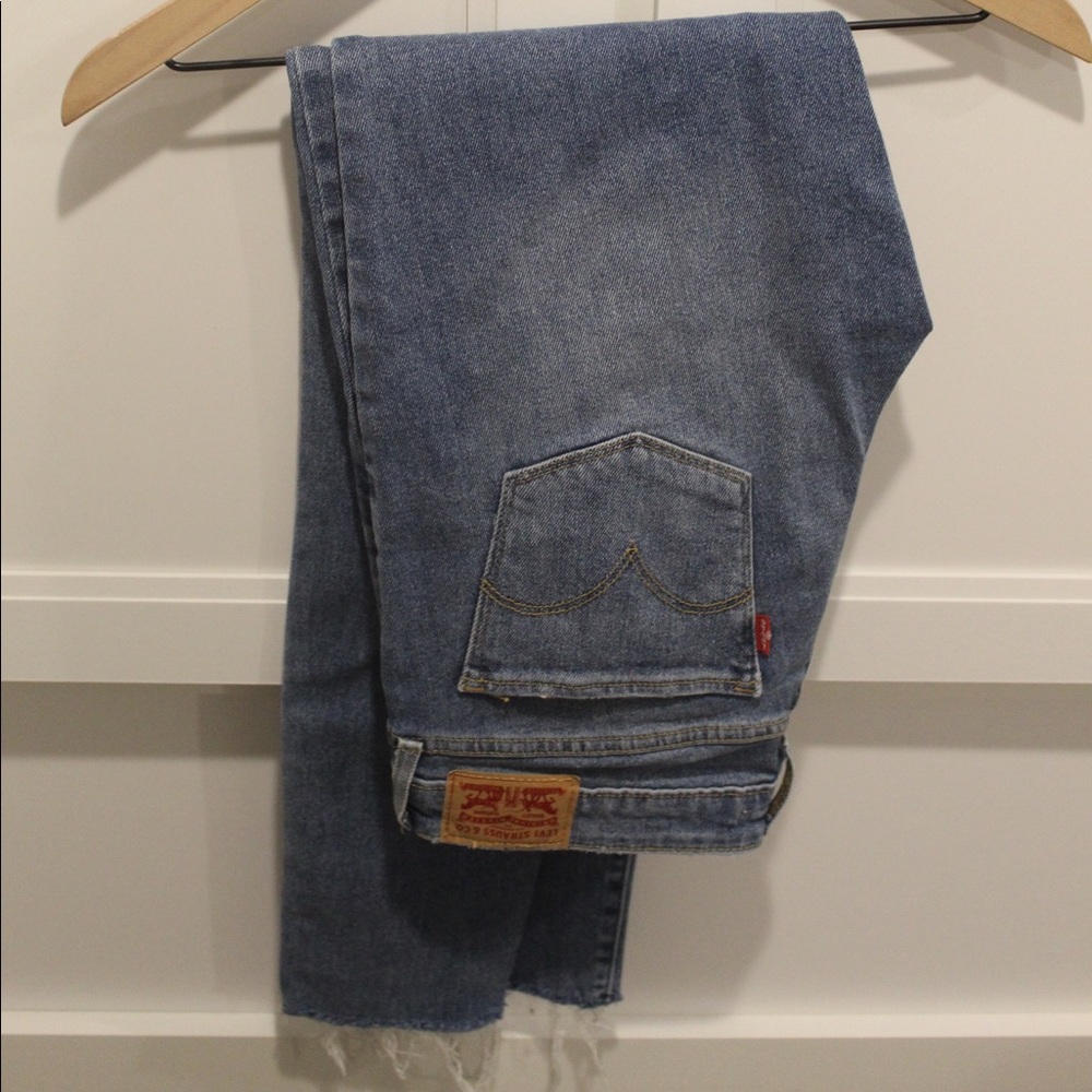 LEVI 711 Skinny SIZE 27